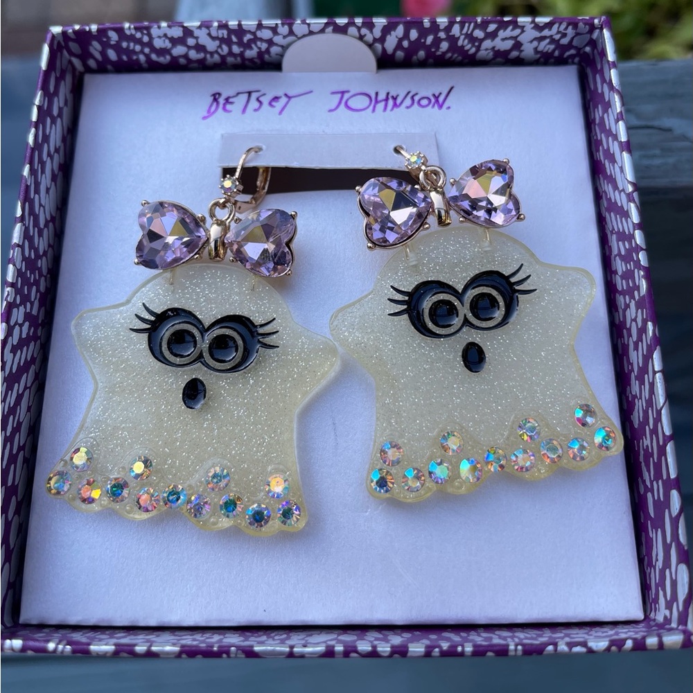 Betsey Johnson Halloween Large Ghost drop earrings, new in box